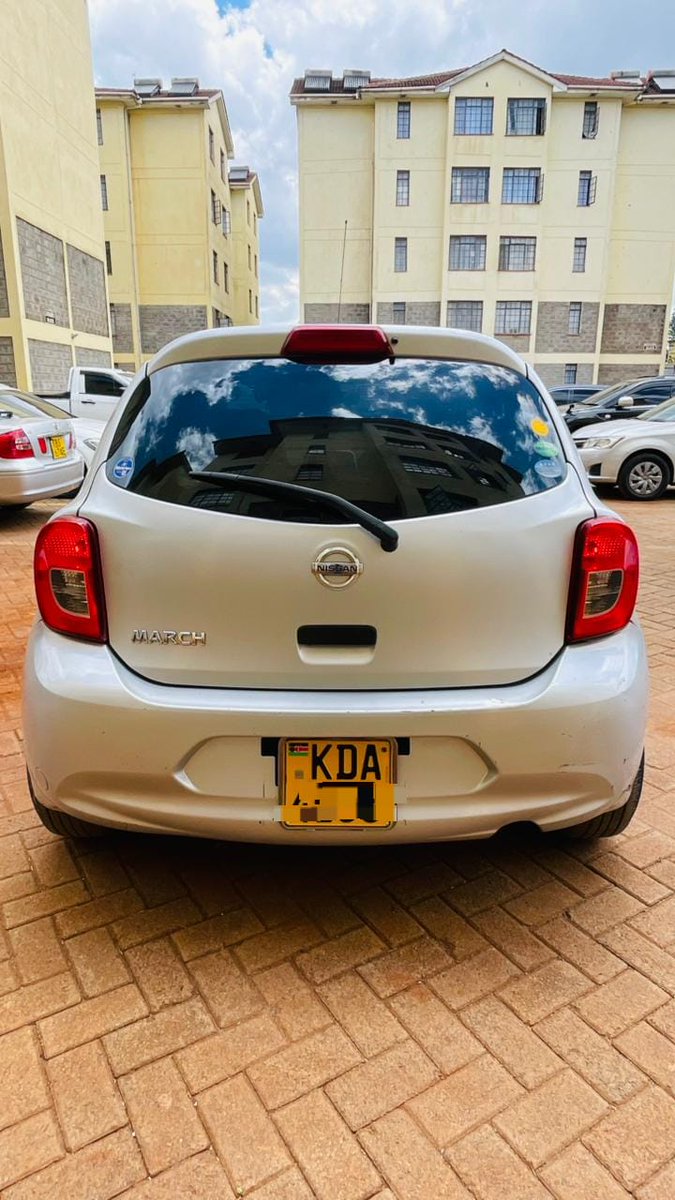 Nissan march Automatic 1200cc 485,000ksh 0799561061