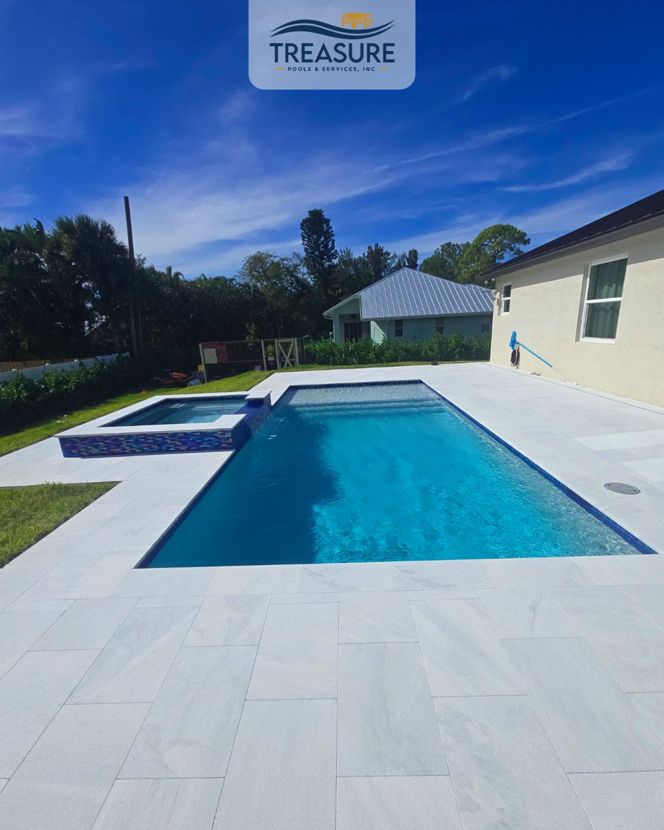 CraigPools's tweet photo. Simply Beautiful!

This new pool design has clean modern lines with an attached raised spa with spillover. The design includes entry steps and a shallow lounging area, complemented by a light marble deck and coping for a sleek, contemporary look. 
#pooldesign #poolbuilder https://t.co/xaOXQNZH77