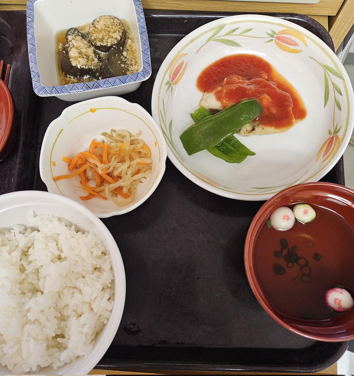 shi_du_ken's tweet photo. 明日は、午前中 私的に 大きな手術が··
緊張？のせいか血圧が物凄く高くて、下がらなかった😅
少しでも眠れるといいけどな😴 https://t.co/kxx82rmynF