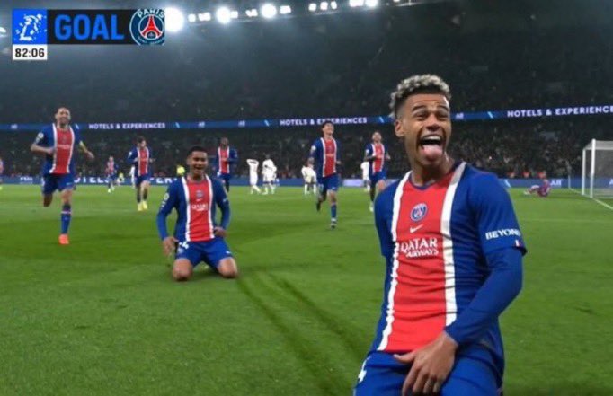 Media PSG tweet media
