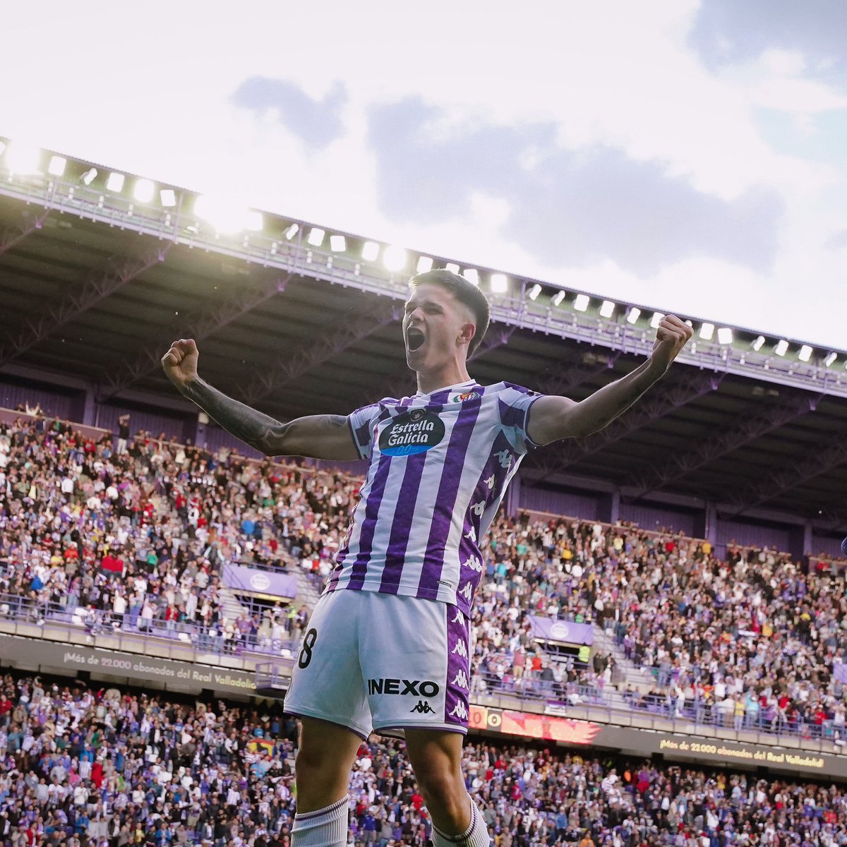 javi tweet media