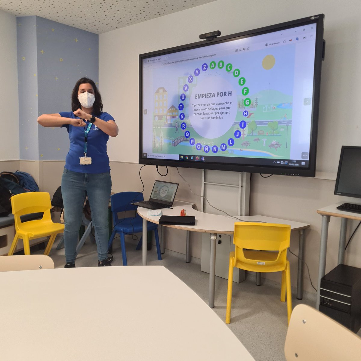 colelapaz's tweet photo. ¡Gran visita la de hoy! 💧✨ El equipo de @Canal_Educa estuvo en el @colelapaz para impartir un taller súper interactivo sobre el ciclo del agua.
#EducaciónAmbiental #CicloDelAgua #Sostenibilidad #CanalEduca #AprenderJugando https://t.co/WA92AfWSqK