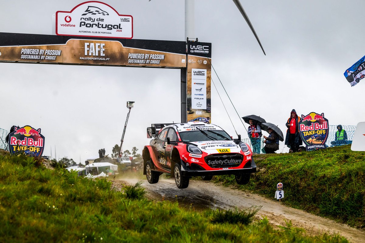 OfficialWRC's tweet photo. This jump never gets old 🚀

#WRC | #RallydePortugal 🇵🇹 https://t.co/XC26oAQKhr