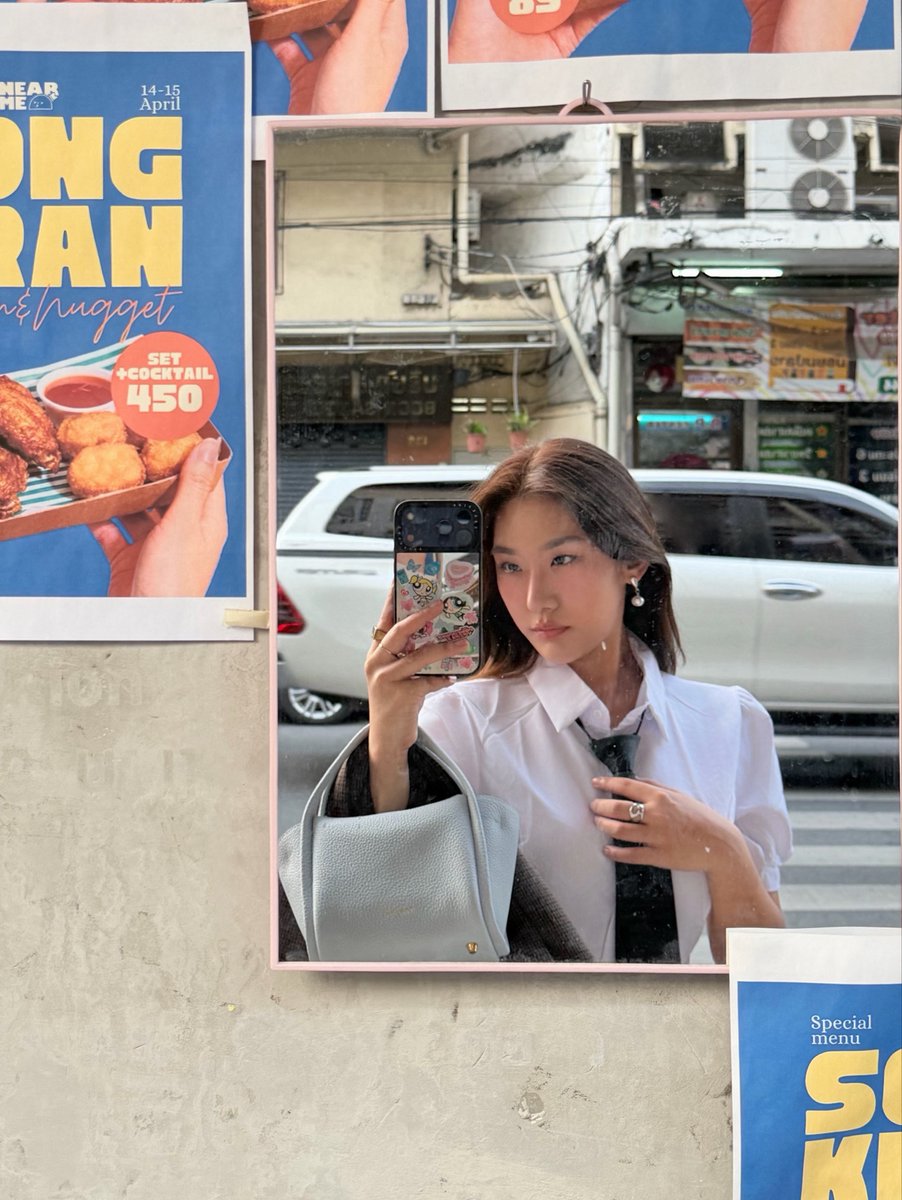 irinning's tweet photo. วันจันทร์ผูกไทด์ 👔🤎🩵 #irinning https://t.co/TObMzPCLCd