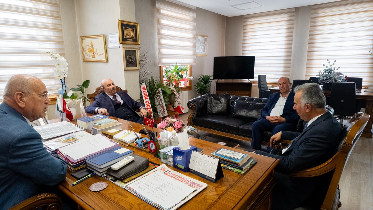 ankesob's tweet photo. Yeşil Çubuk Esnaf Kefalet Kooperatifi Başkanı Zekeriya Erdoğmuş ve Başkan Vekili ile Haymana Şoförler Odası Başkanı İsmail Bayram’a, hayırlı olsun ziyaretleri ve iyi dilekleri dolayısıyla teşekkür ediyoruz. https://t.co/RLS5xsGWN8