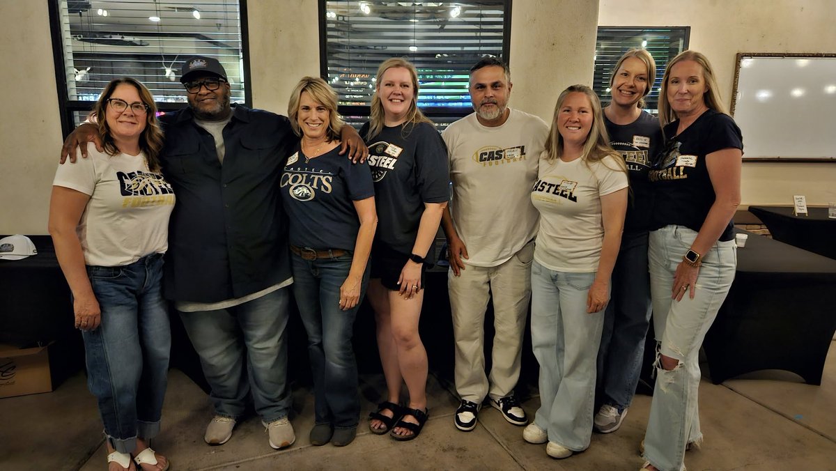CasteelFootball's tweet photo. We had a great time Friday night at our Casteel Football parent social hosted by Grill 61. It was a fun evening with food, games, and getting to know the coaches for the upcoming season!
#PoundTheRock
@JoeBushman5 @casteeltdclub https://t.co/ZhyCe1cHSG