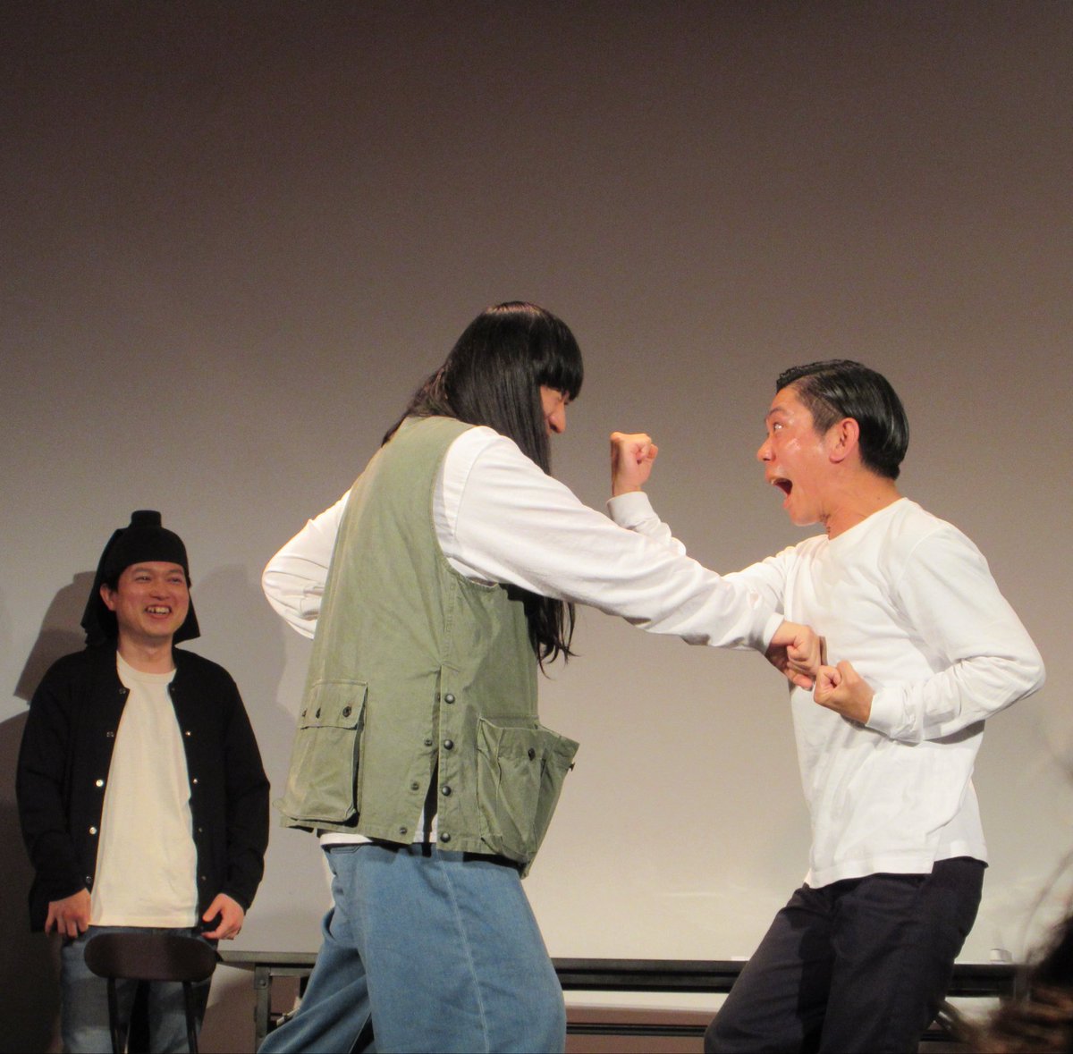 ygk0701's tweet photo. #タイタンGWフェス in仙台
あさひさんのモノマネ面白かった！！
解禁になったまんじゅう大帝国の2人のモノマネも
爆笑問題の太田さんのモノマネも最高🤣
あさひさんのモノマネを真似た
竹内さん永真さんも見れた！
一瞬だけ見れた素の脳みそ夫さん✨
ネコニスズ赤ちゃんとキュウ清水さんの
空手対決🥋 https://t.co/4dXcyioNHD