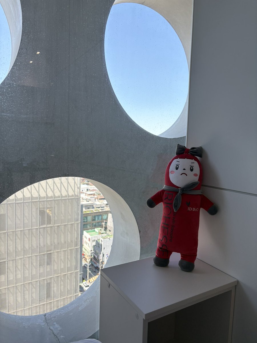 zk3li's tweet photo. JDリチェスクリニック受けてきた施術まとめ✍️✨

⭐︎ジュベルックスキン
毛穴の開きが気になるため。痛いけど数日後から肌質の違いを実感できてる◎

⭐︎エクセルV
ニキビ跡の赤み期待して施術。Vビームと似てるけどダウンタイムがほぼなし✨気になるフェイスラインの赤みも丁寧に照射してくれた！

⭐︎眉間ボト
久々に！無意識に寄る眉間ジワ対策。力が入りにくくなって表情がやわらかく見えるのが嬉しい！

シンノンヒョン駅近のビルで立地最高◎！掃除が行き届いてて綺麗でリラックスできた✨

肌管理で汚肌がどんどん良くなってきてる気がするから適切な治療を継続するのは大事だと改めて実感した🥹！

ややアップセルがあったから予算がある人はやりたい施術を決めていくとスムーズにできるはず！

#美容医療 #肌管理 #ジュベルック #エクセルV #ボトックス #韓国美容 #JDリチェスクリニック #江南皮膚科