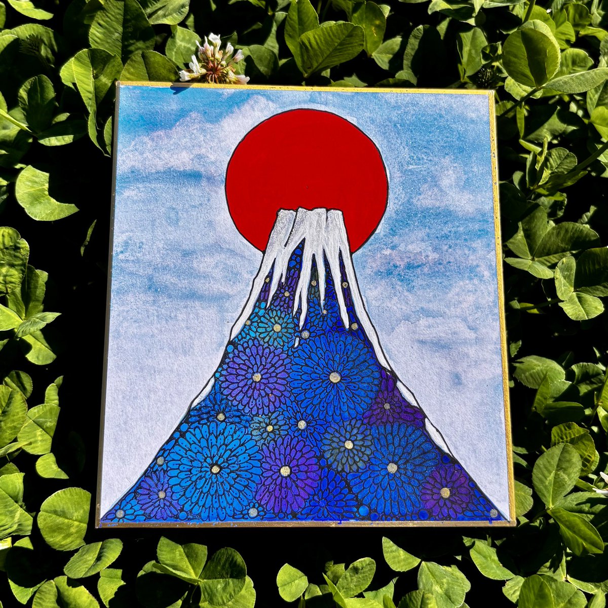 kouboum's tweet photo. Sacred Fuji  IF02-002｜青富士

「静かに整え待てば、必ず花開く」

忙しい日々に追われると
空を見上げる余裕を
なくしてしまうことがあります。

忘れないで。

見上げればいつでも太陽が、
あなたの上で輝いているから。

この静かな光が
あなたに届きますように。
#祈りの富士
#青富士 https://t.co/ymXlWmTEcY