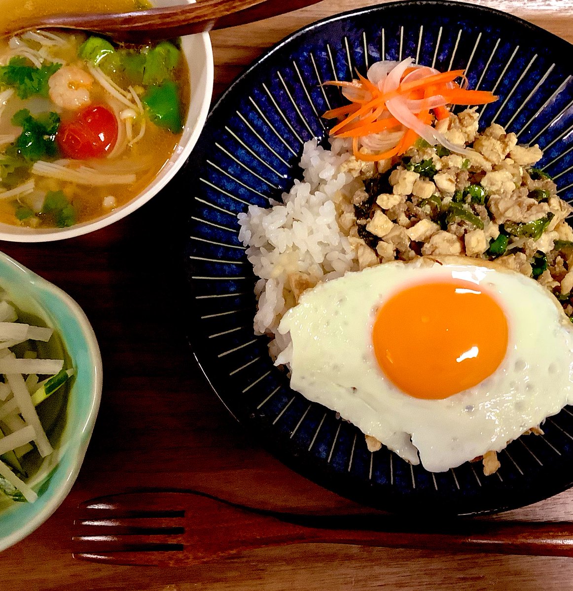 トムヤムクン風スープ