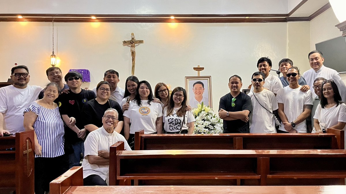 Marc_Will's tweet photo. 09 May 2026

Mass offered by Don Bosco High School — Sta. Cruz, Batch 2006 for their friend, Allen Miguel Magtibay. https://t.co/Ve8axta08c