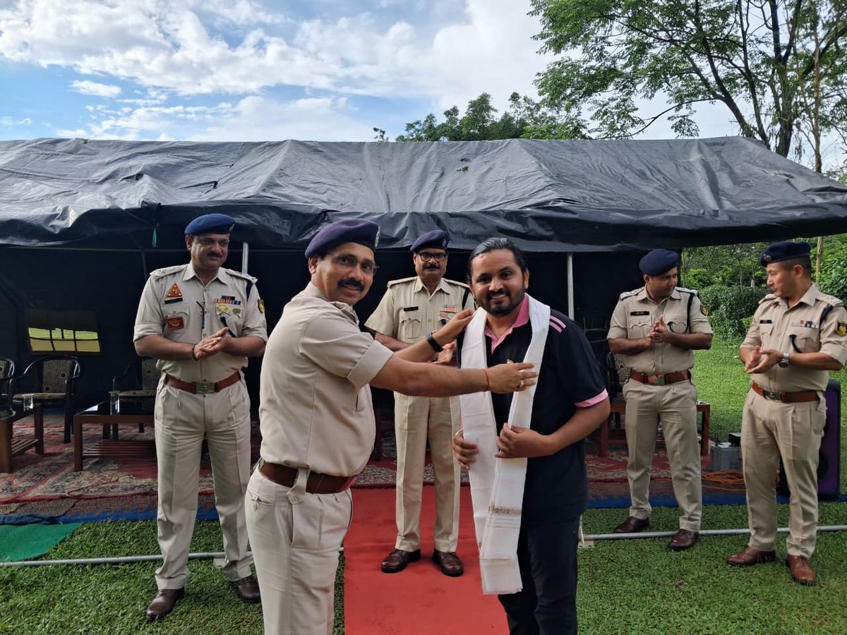 186BN CRPF tweet media