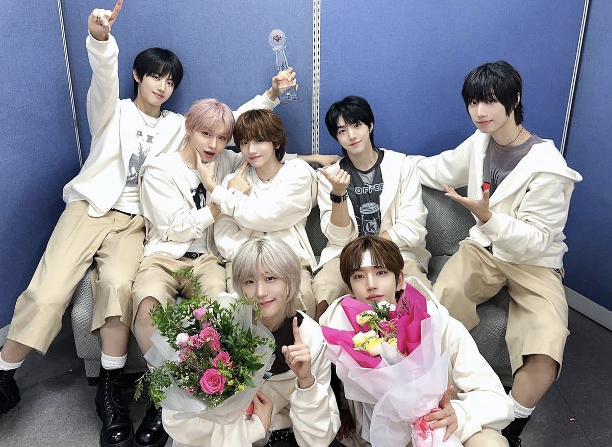 SHIHO tweet media