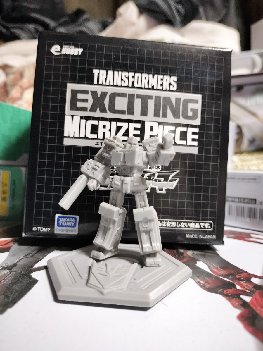 nomura_max's tweet photo. e-hobbyのTF出力品キット、4体目買っちゃった

メガトロンも欲しいなと思ってたけど、イエサブもボークスも無くなってたから諦めてたけど、上野のヤマシロヤで売ってた https://t.co/PvYsU3zFyc