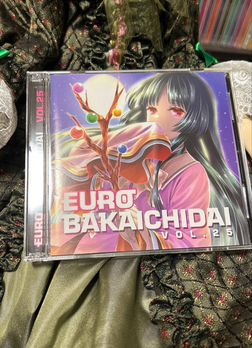 EURO BAKAICHIDAI 25の初回盤に入ってるLIVING MY LIFE / Cocoa がもー