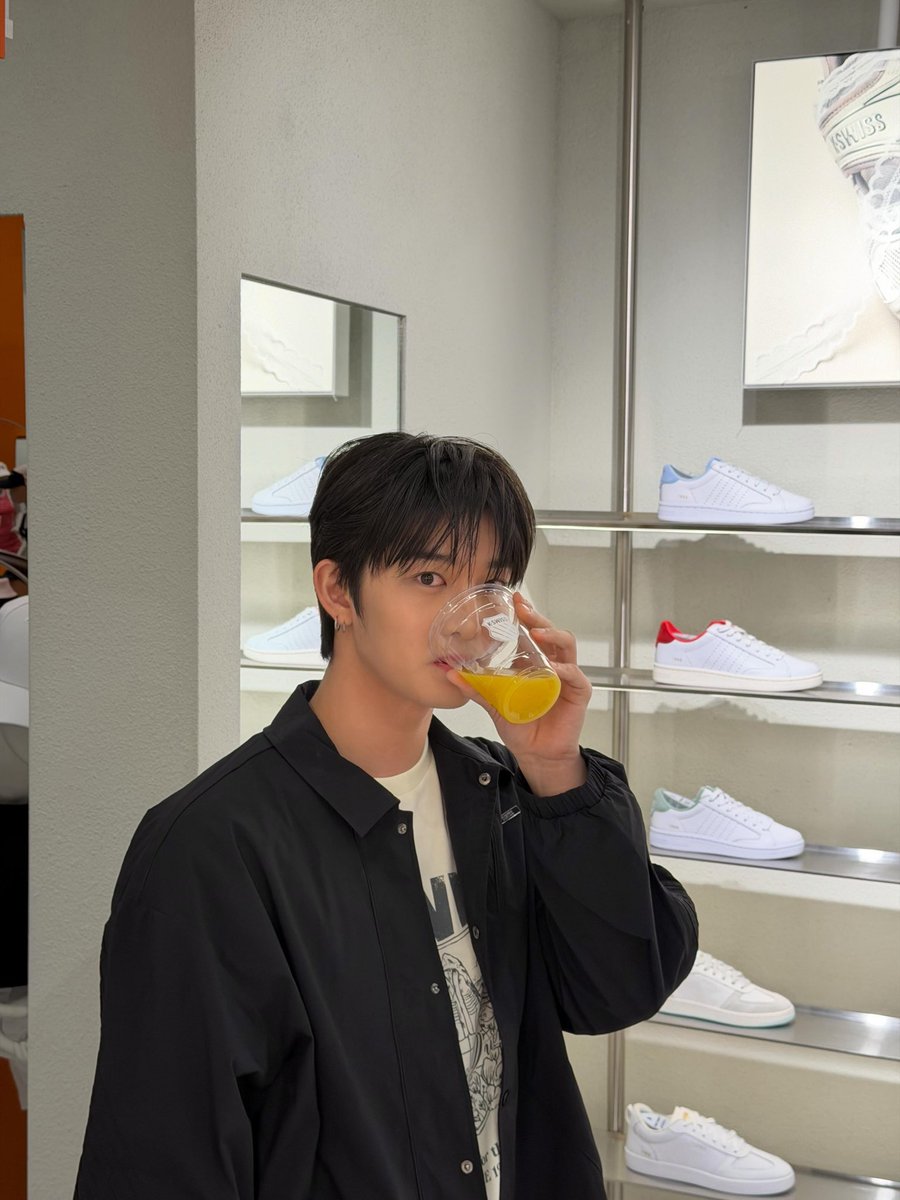 뉴.. tweet media