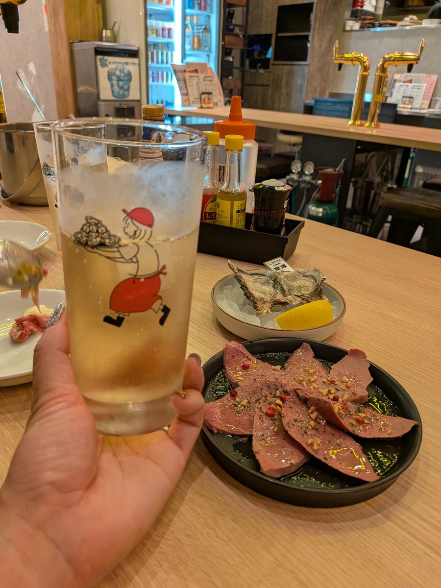 ticklever's tweet photo. 1年4ヶ月経ちました

記念日ごはんはずっと行きたかった牡蠣のお店とずっと行きたかった焼き鳥とナチュラルワインのお店
おいしいしたのしい🍷 https://t.co/C1Ep61jqPq