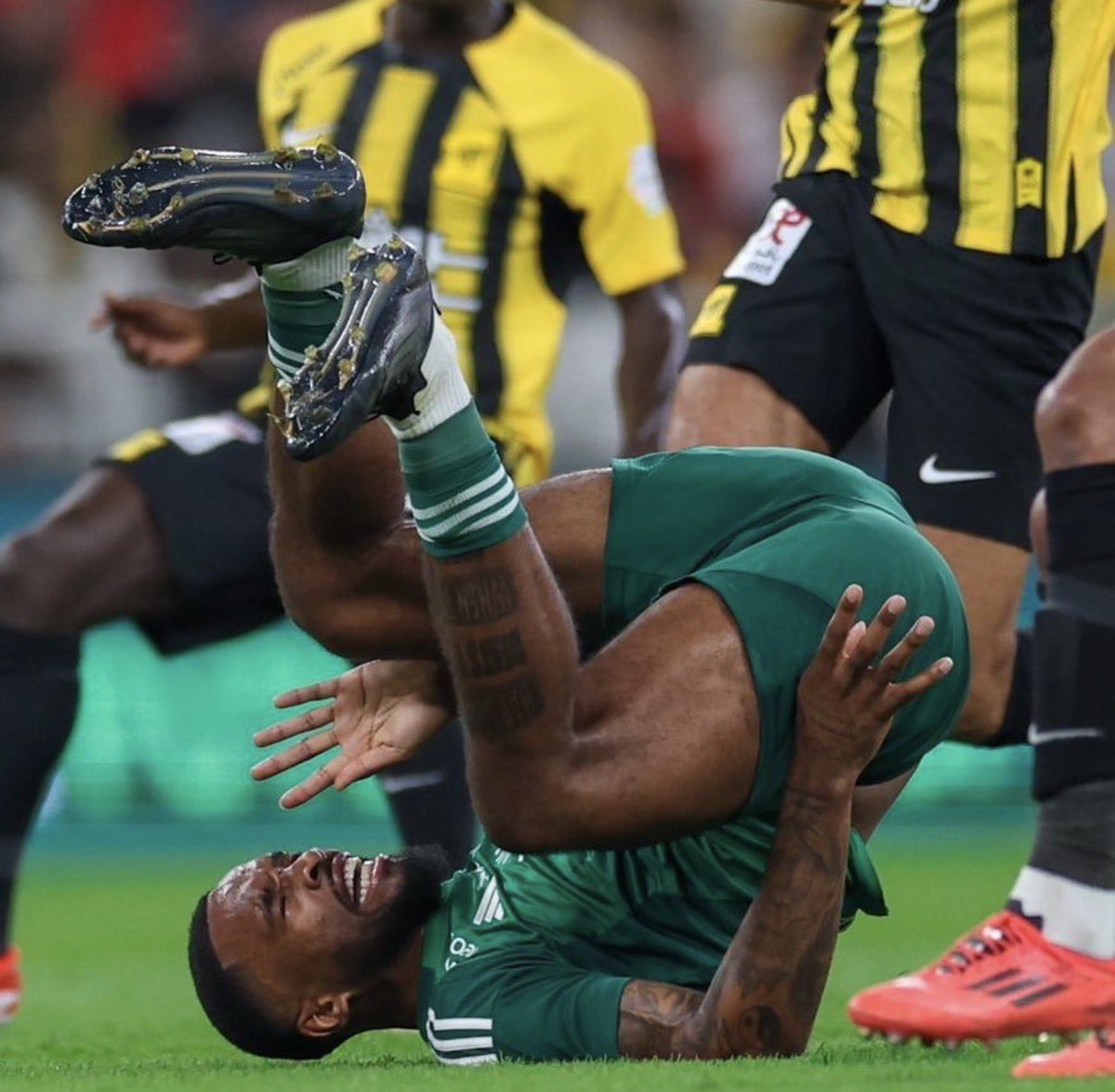  الاستثنائي (أّغرد بِصٌمَت)💛💙⚘ tweet media