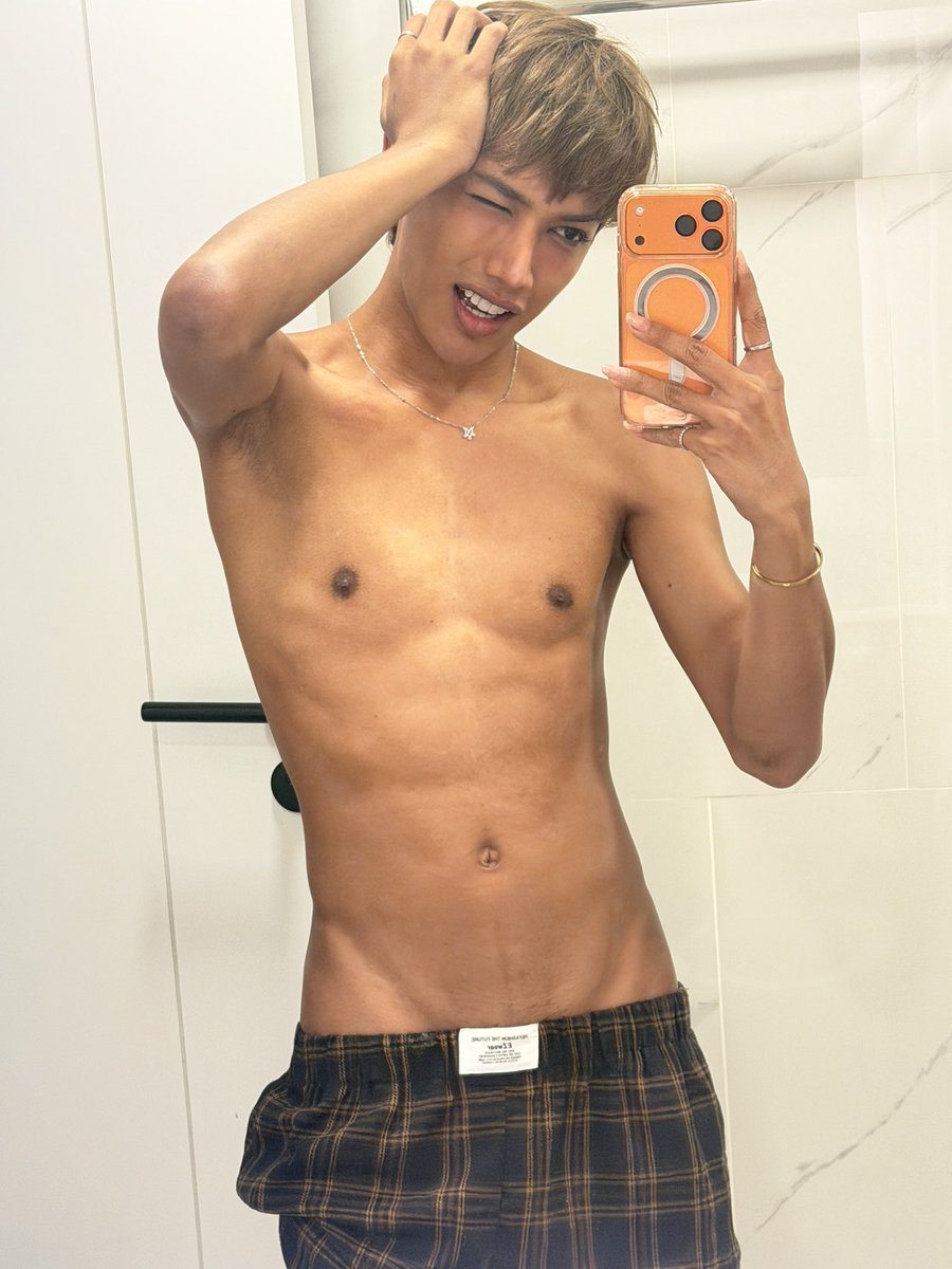 mingen011's tweet photo. 🤭 https://t.co/IbCsuOIunI