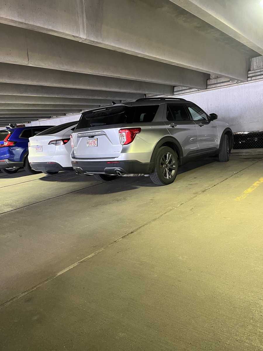 halcojr's tweet photo. @danbarker Some people DO NOT deserve to have a drivers license I swear https://t.co/RtaLEei9P6