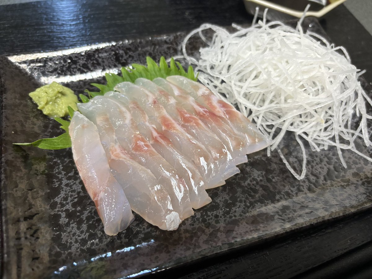 number10Euclase's tweet photo. 大学近くの魚屋で買ったぐじ
甘鯛と言うだけあって、甘くて美味しかった https://t.co/1juiSscbWm