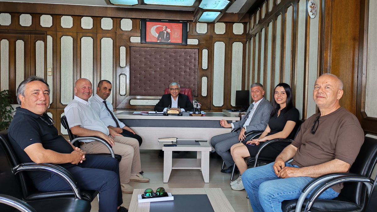 SerikMEM's tweet photo. 📌İlçe Milli Eğitim Müdürümüz İkram Ekiz başkanlığında, Şube Müdürlerimiz Yusuf Usta, Yalçın Tunçel ve özel rehabilitasyon merkezleri müdürlerimiz ile birlikte toplantı gerçekleştirildi.

@tcmeb @ikramekiz https://t.co/5GLiBBWIu9