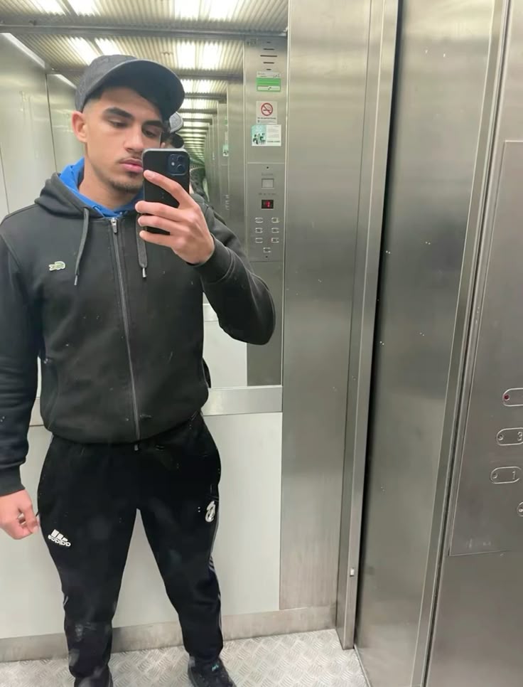 Younes Rebeu tweet media