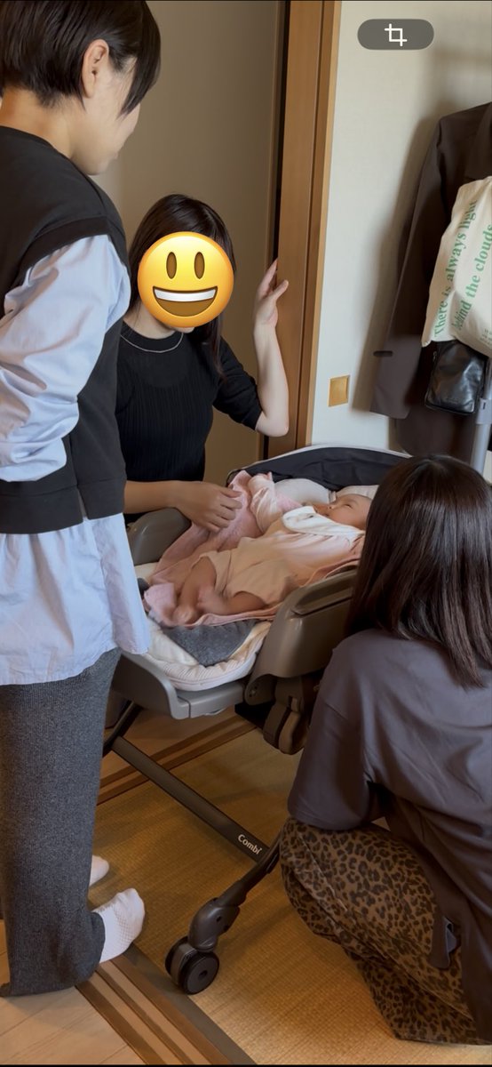 あつよ tweet media
