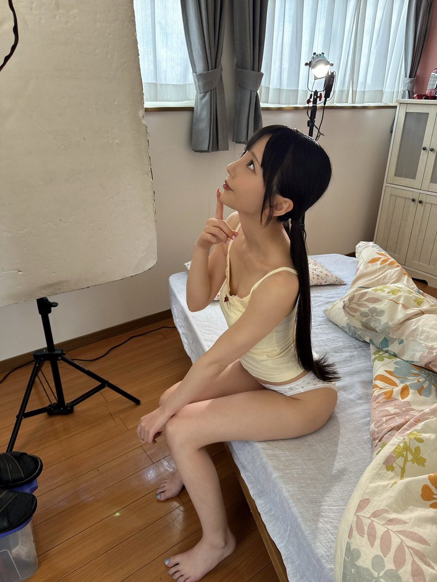 上目遣いで何かをおねだりしてる！ https://t.co/iOip4FQacV