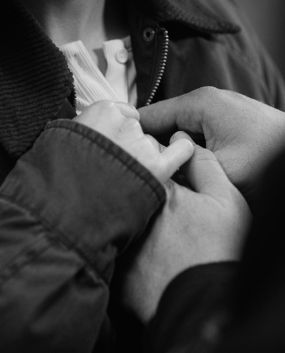 lassieta's tweet photo. The left side, where the heart is located, is considered the most sensitive and important. To give or call someone your "sol yanim" means to entrust them with your most precious and vulnerable part.

#isfad #erzey #TaşacakBuDeniz #ErdemŞanlı #ZeynepAtılgan https://t.co/cahibZT0sV