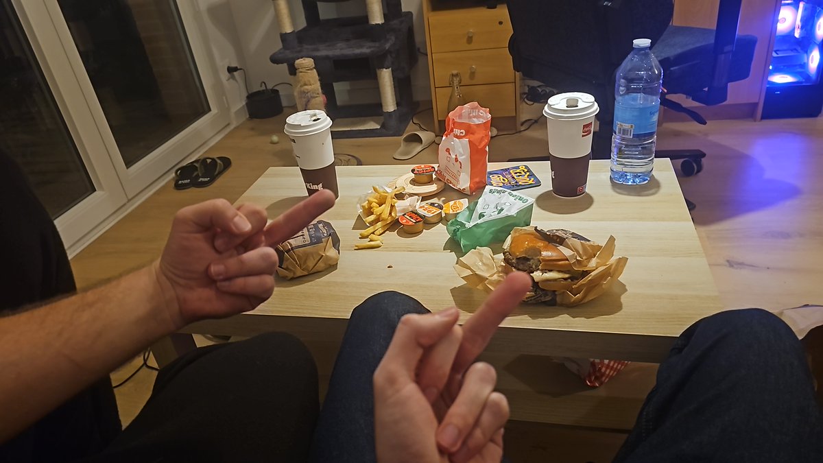BrainTopMaster's tweet photo. 🔽😈🔥😈🔽

Vien raqué le repas du boss et de son poto 😂 comme un bon gros pigeon, sans reconnaissance, sans dignité, juste à abdiquer et reconnaître son infériorité Total face à nous 😈

T'es qu'une merde, lâche prise, ta tunes m'appartient et tu le sais 😏 https://t.co/dbChOmvNdk