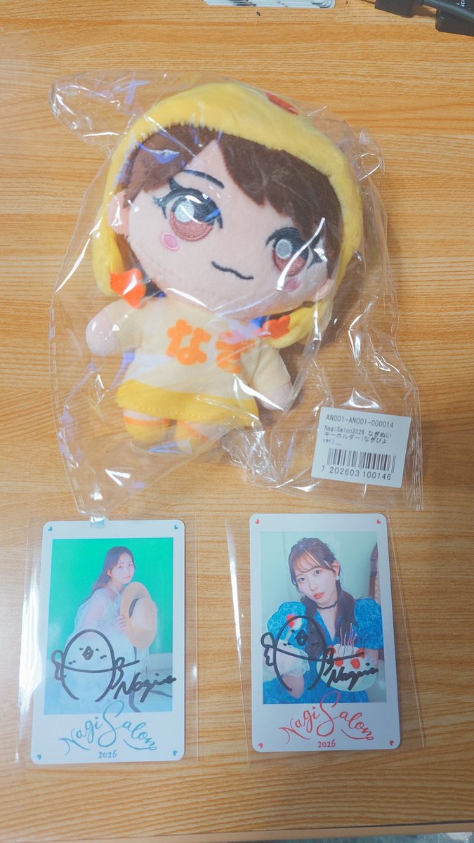 なぎちゃんのバースデーグッズ届きました！ ぬいとチェキ風カード