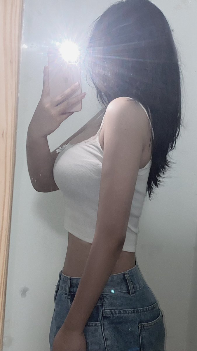 linh tweet media