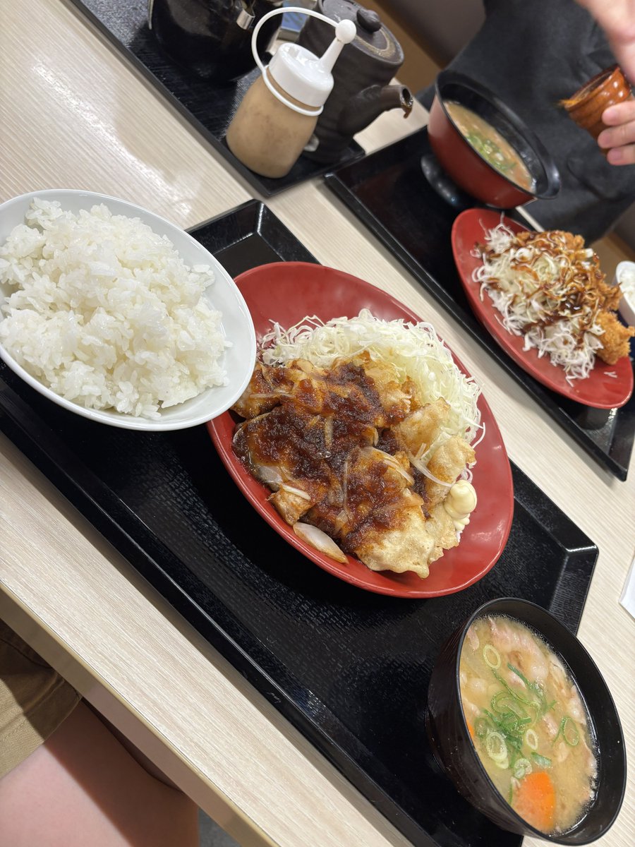 Shi_Chan73's tweet photo. かつや
とんてき定食。ぷりぷり https://t.co/8NM54owObZ