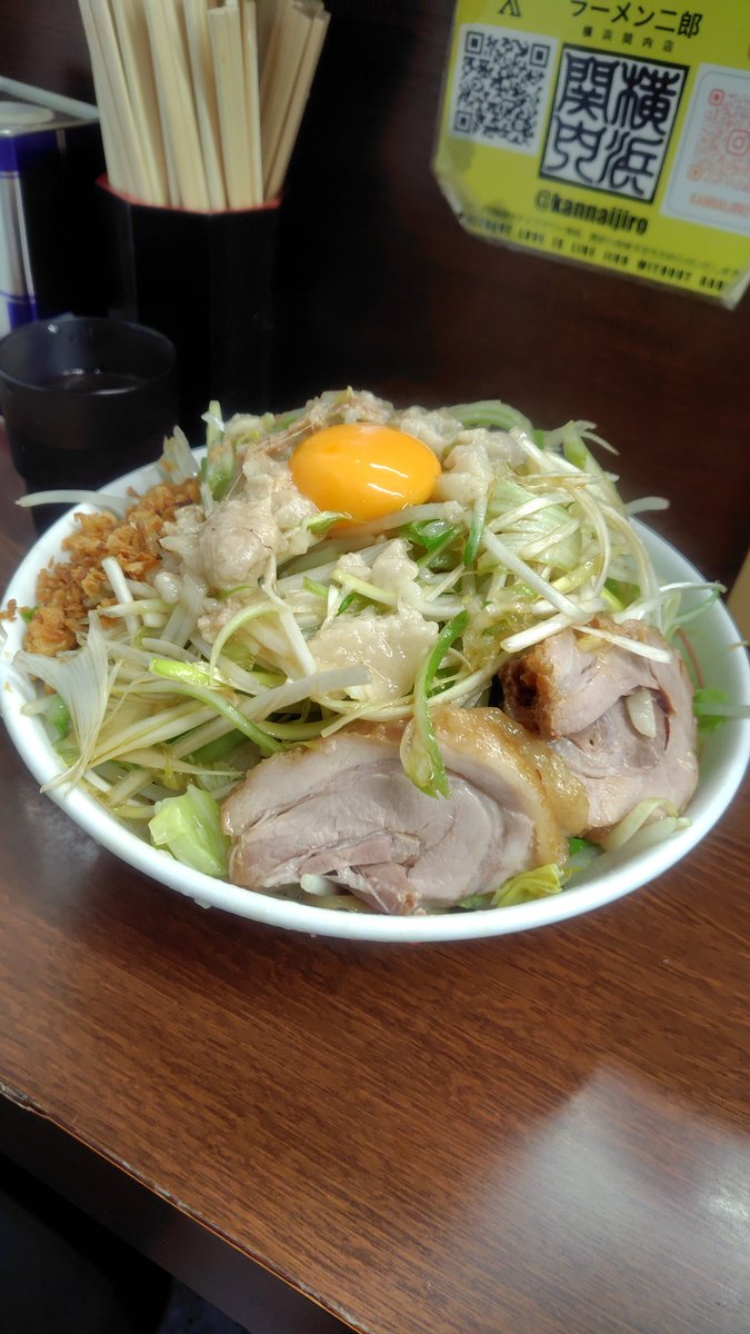 バリウス@ tweet media