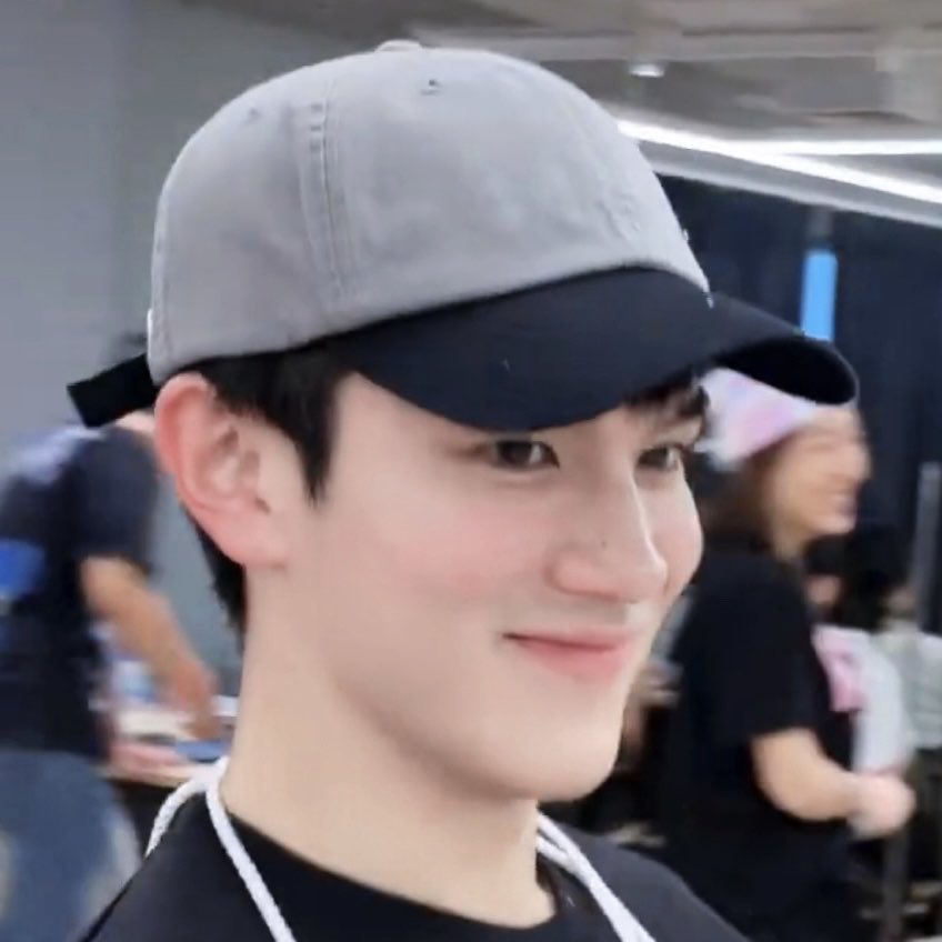 ดอกไม้ไฟ ─ .ᢉ𐭩⋆🌻 tweet media