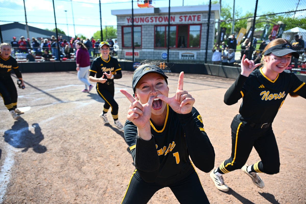 HorizonLeague's tweet photo. Nothing sweeter than #VictoryMonday with the #HLSB champs, @NKUNorseSB!

Champ highlights ➡️https://t.co/KodiwV04tn

#OurHorizon 🌇| #MajorExperiences 🥎 https://t.co/Qkq10Q7Yc3
