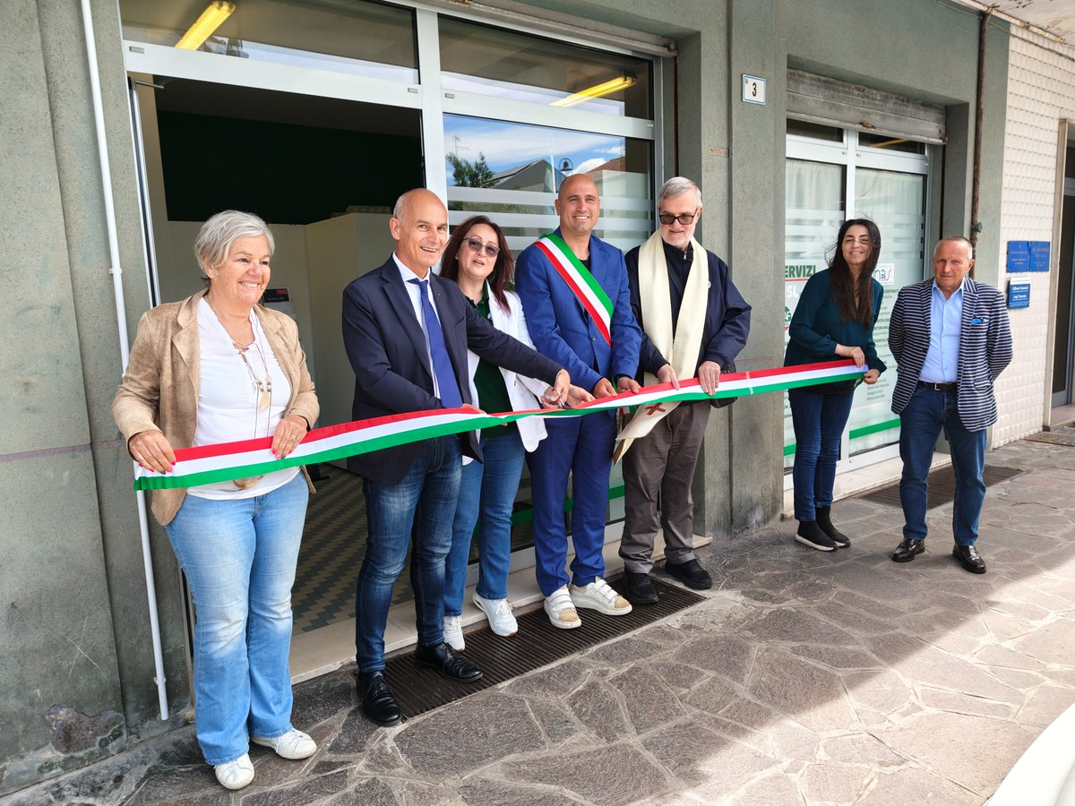 cislromagna's tweet photo. @cislromagna inaugura la nuova sede di #bellaria: uno spazio rinnovato per essere ancora più vicini alle persone.
“Un sindacato di prossimità” che punta su #ascolto, #accessibilità e #servizi sempre più efficienti per #lavoratrici, #lavoratori, #pensionati e #cittadini. https://t.co/JQHf72pbHN