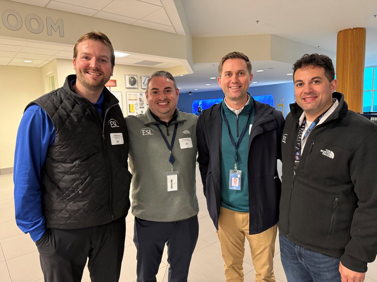 ESLFCU's tweet photo. April showers bring May flowers – and another wonderful ESL Spring Forum! As always, the evening was filled with fun, business updates, networking, and delicious food. It also marked Tom Rogers’ first forum as our new President and CEO. #ROC #ESLCareersROC https://t.co/86ocgQbBF0