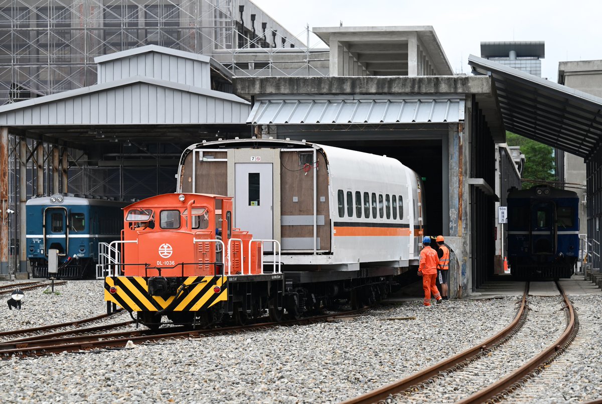 台湾高速鉄道は、引退した700T型の訓練用実物大車両模型を国家鉄道博物館に寄贈し、本日鉄道博物館に到着しました。