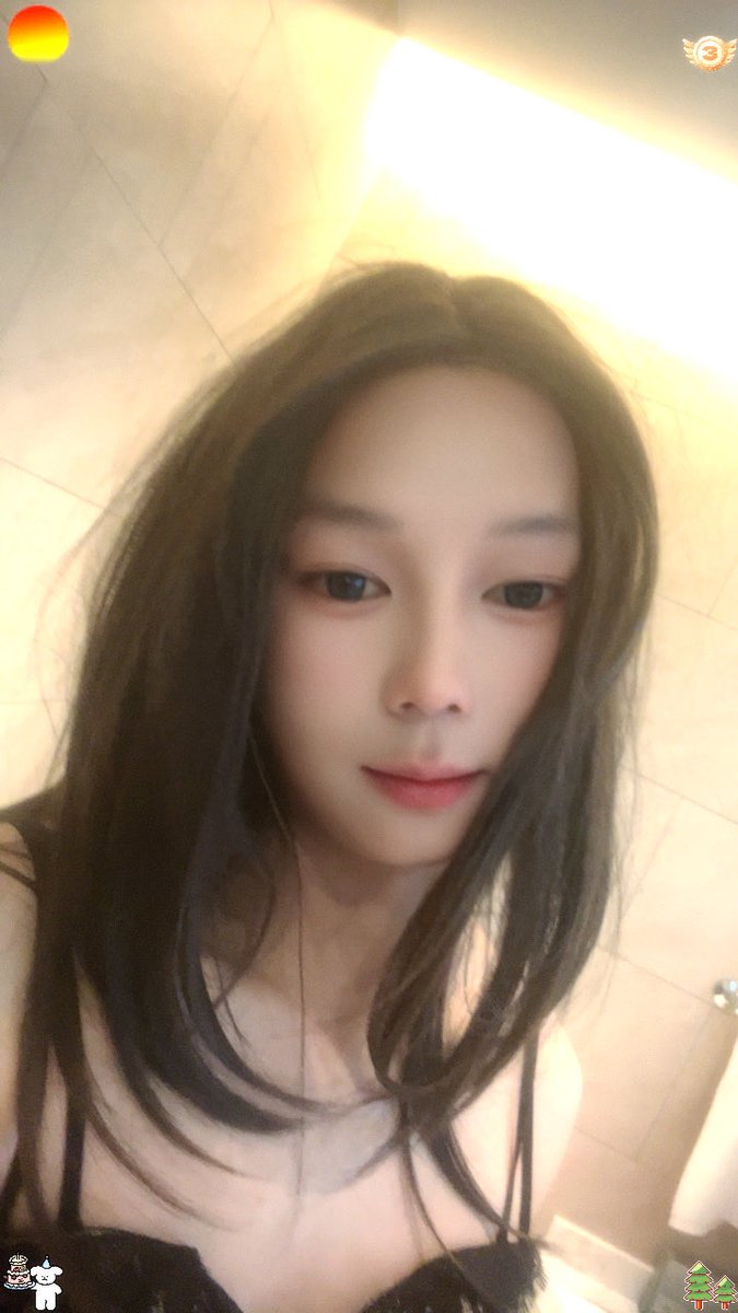 luoxue1998's tweet photo. 100 粉丝啦，哈哈哈哈，粉丝突破 500 可以放大福利咯#男の娘 https://t.co/oroiAOknhU