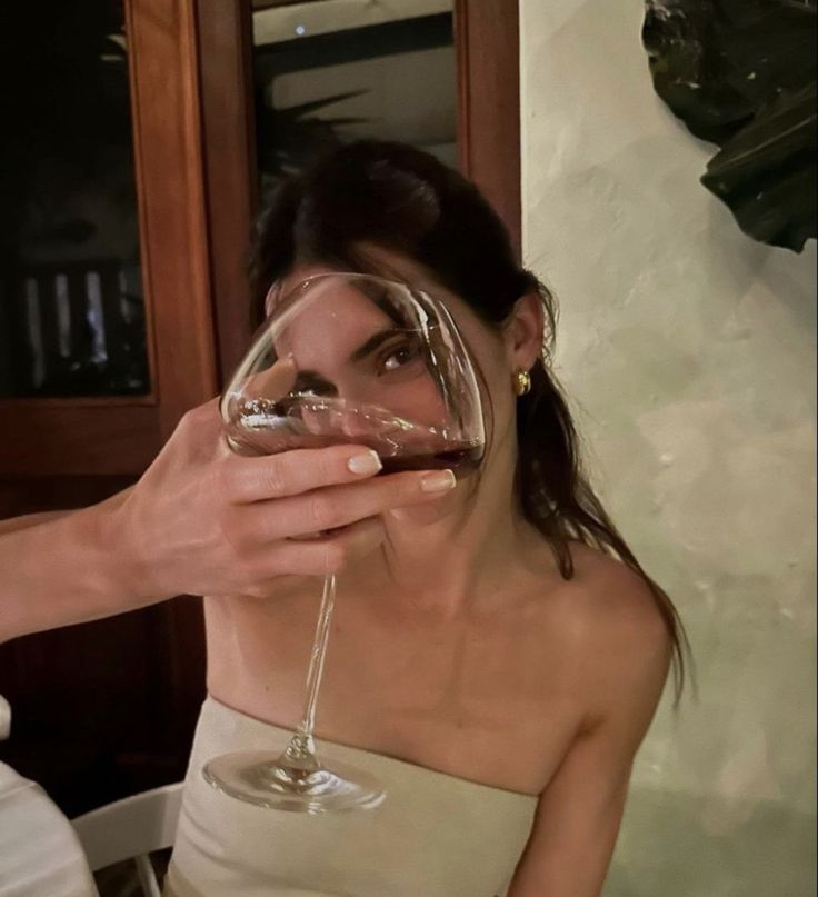 archivekend's tweet photo. dates with kendall jenner https://t.co/SzaX1j8Awq