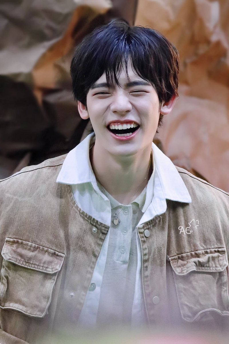 pipporr3's tweet photo. เอาจริงก็ไม่รู้ว่ามาตกหลุมรักคนนี่ได้ยังไง เพราะไม่ได้จริงจังกับการติ่งมานานมากแล้ว จนเจอคนนี้ ไม่รู้สิ แค่อยากจะซับพอร์ตน้องไปนานๆเท่าที่จะทำได้ แค่อยากเห็นน้องมีความสุขก็พอแล้ว รอยยิ้มของฉันนน~~🫠🤍✨

2M LOVE FOR POR

#2MillionHeartWithPor

#porsuppakarn https://t.co/c7Kre3GBbM