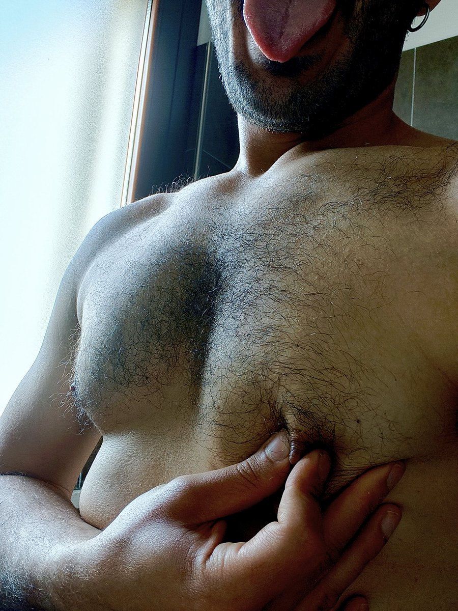 Peppehot94's tweet photo. Buon inizio settimana 😜🔥

@ManziXL @Goodboysita99 @BonItaliani https://t.co/qSFGuytwEy