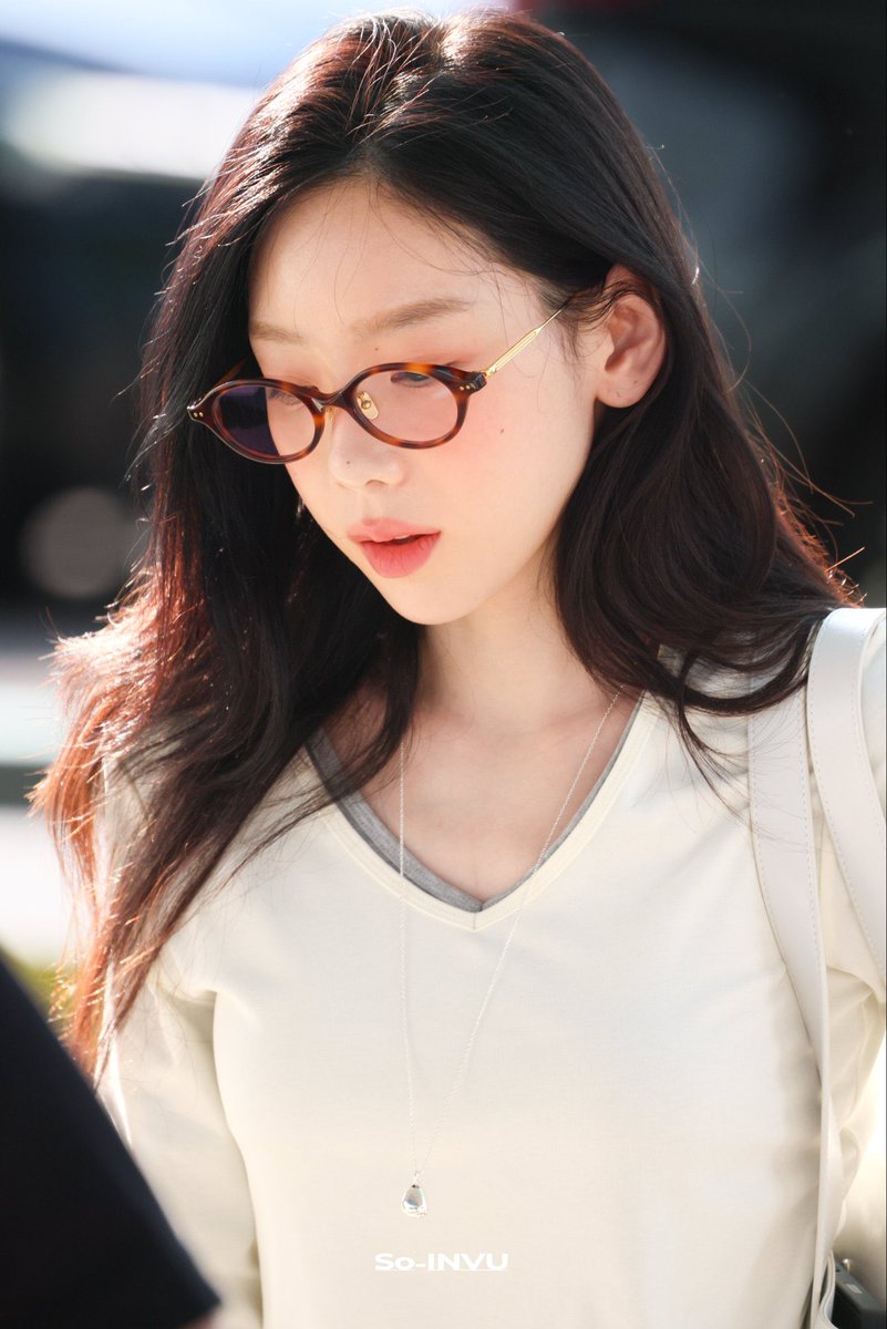 버니 tweet media