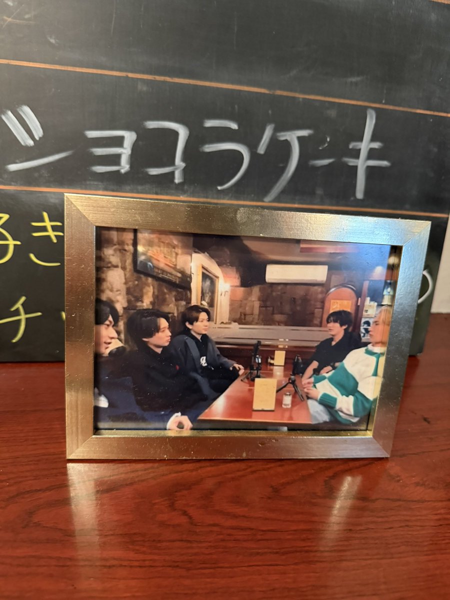 vincentbotch's tweet photo. この日夜公演だったので、遅ーいお昼として、Hi-tubeでロケしてた、ぶるっくすさんに居ましたー！、ポークソテーは食べれたけど、ナポリタンとオムライスは食べれず😣 https://t.co/VZiLWJRx9N