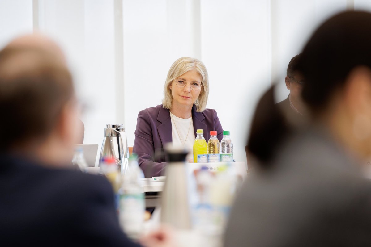 Bayerisches Sozialministerium tweet media