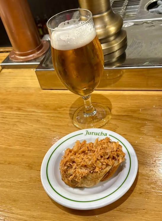 JuruchaBardetap's tweet photo. Hay planes…
y después está alargar la tarde en Jurucha.😏
📍 C/Ayala 19.
https://t.co/R9kVYXtj7k
@madridmadrid__ @madrid360grados @FoodieClubRD @visita_madrid @madrid_secreto @madrid_plan @VidaDeMadrid
#bardetapas #bardepinchos #tabernamadrileña https://t.co/ZjwwzPehvi