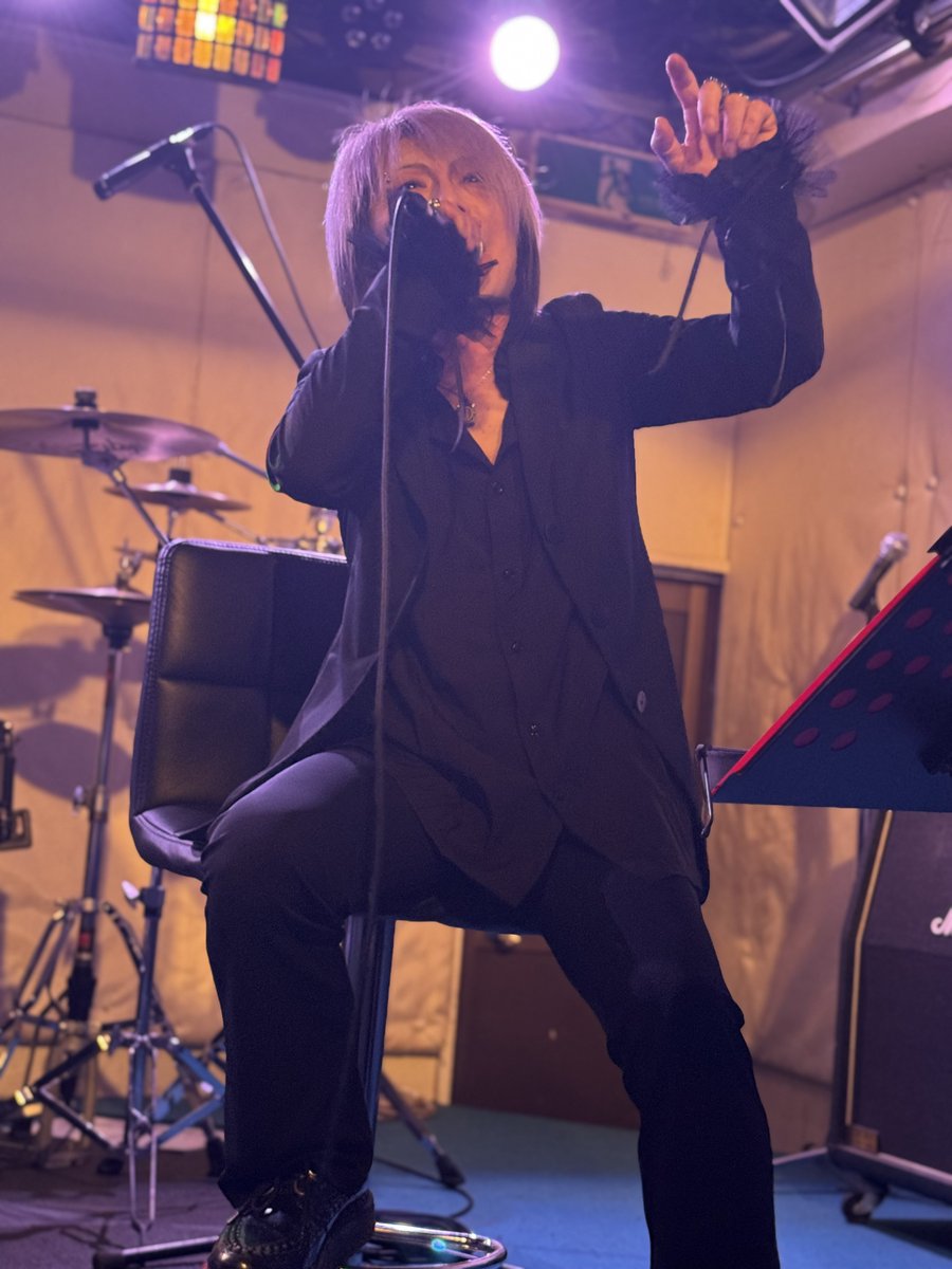 cry0013's tweet photo. 袖元のレースとおリボンが素敵な狂慈さん🖤 https://t.co/hMXg2xR9Vw