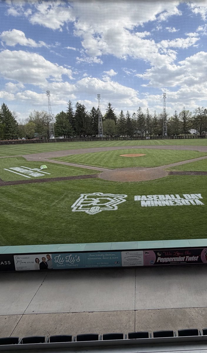 Turf Tank tweet media